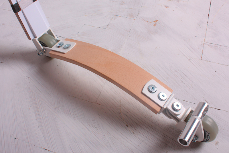 Illustration for article titled You Can Actually Wear This Collapsible Scooter As a Belt